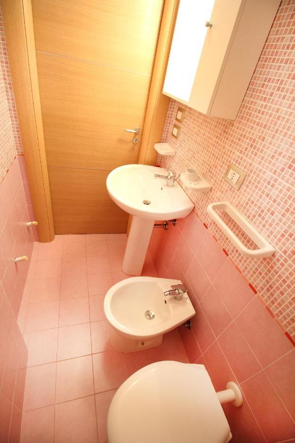 Bilocale Orange Apartment Gallipoli Bagian luar foto
